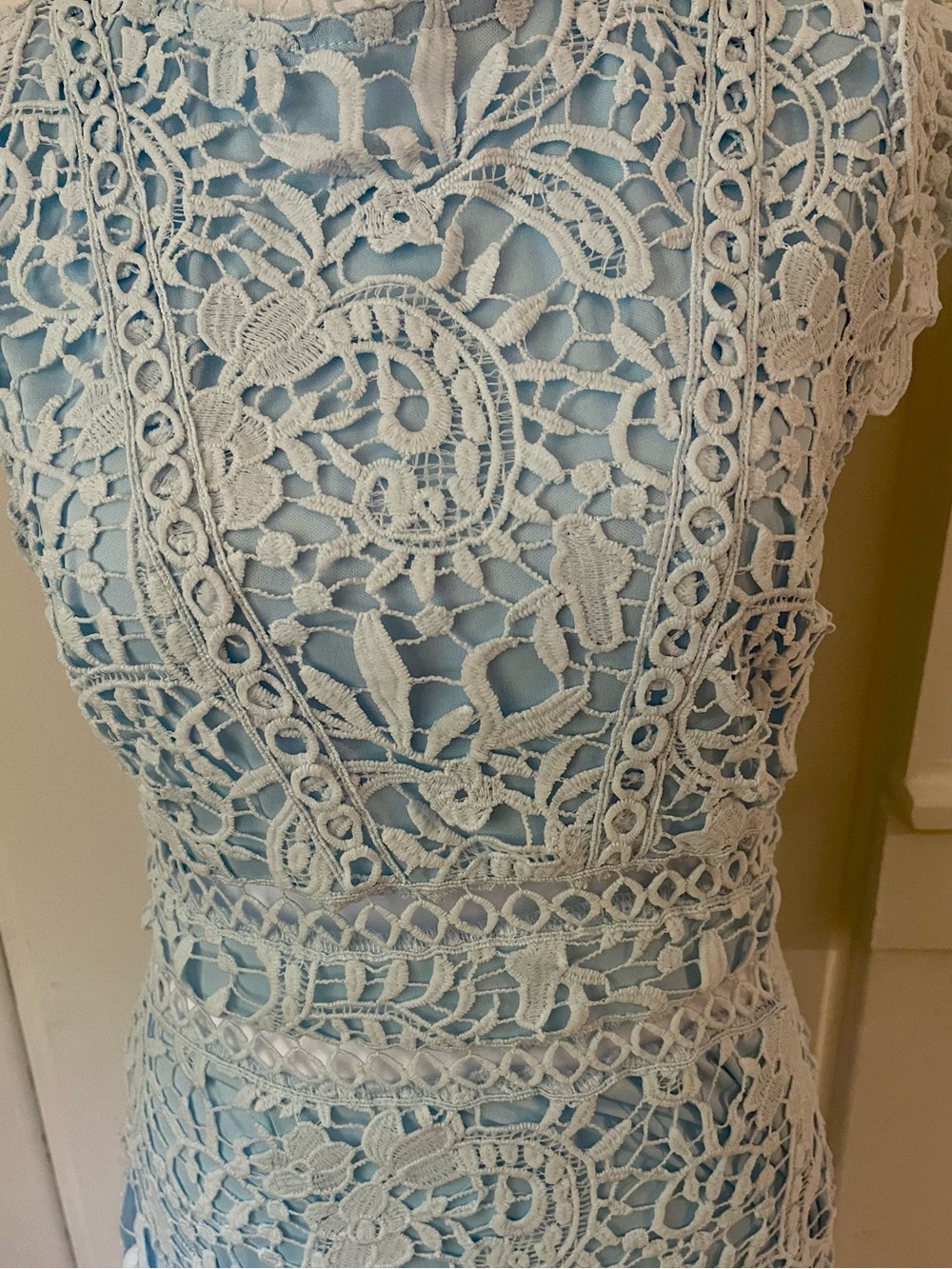 EillyBazar Light Blue Guipure Lace Cap Sleeve Sheath Cocktail Dress - Picture 3 of 6